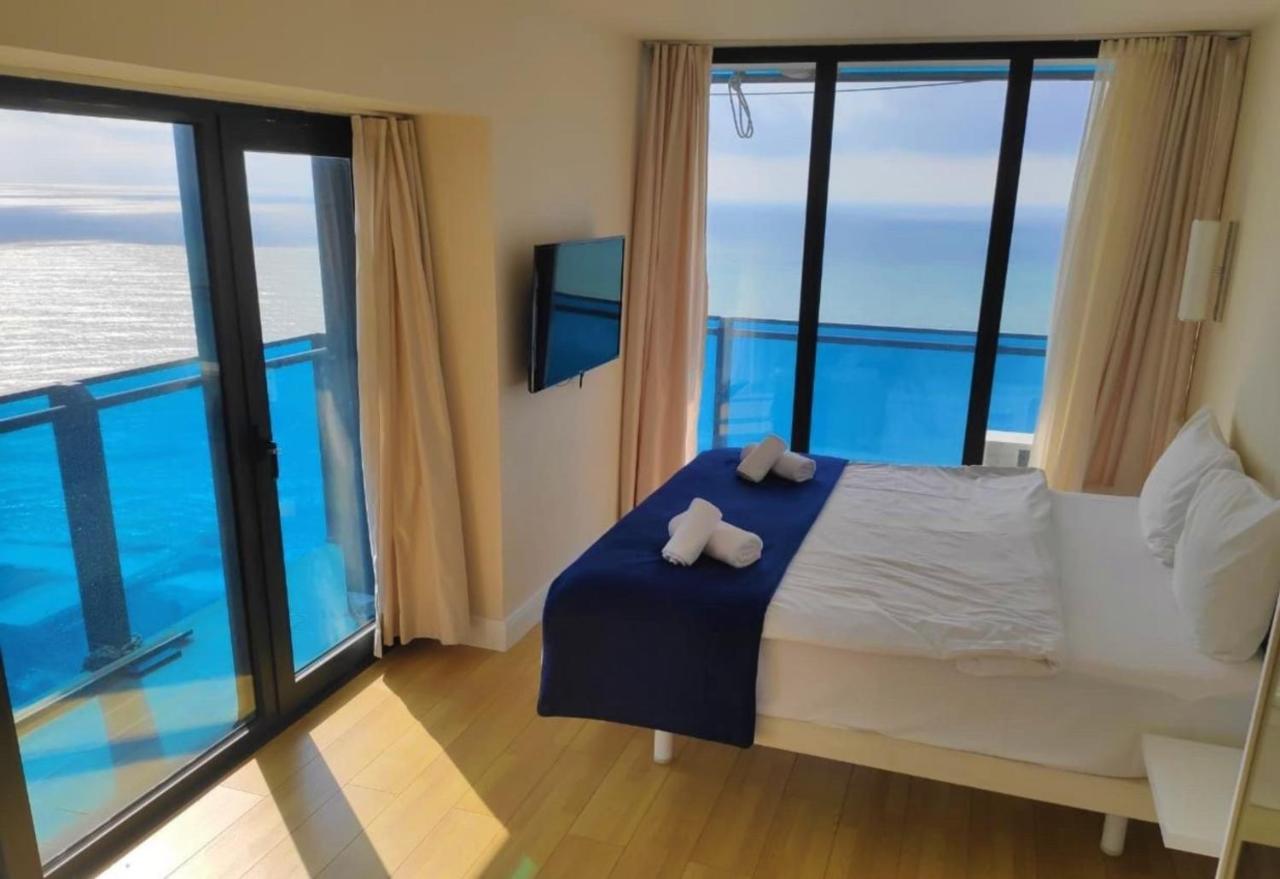 Orbi City Sea View Apartments 바투미 외부 사진